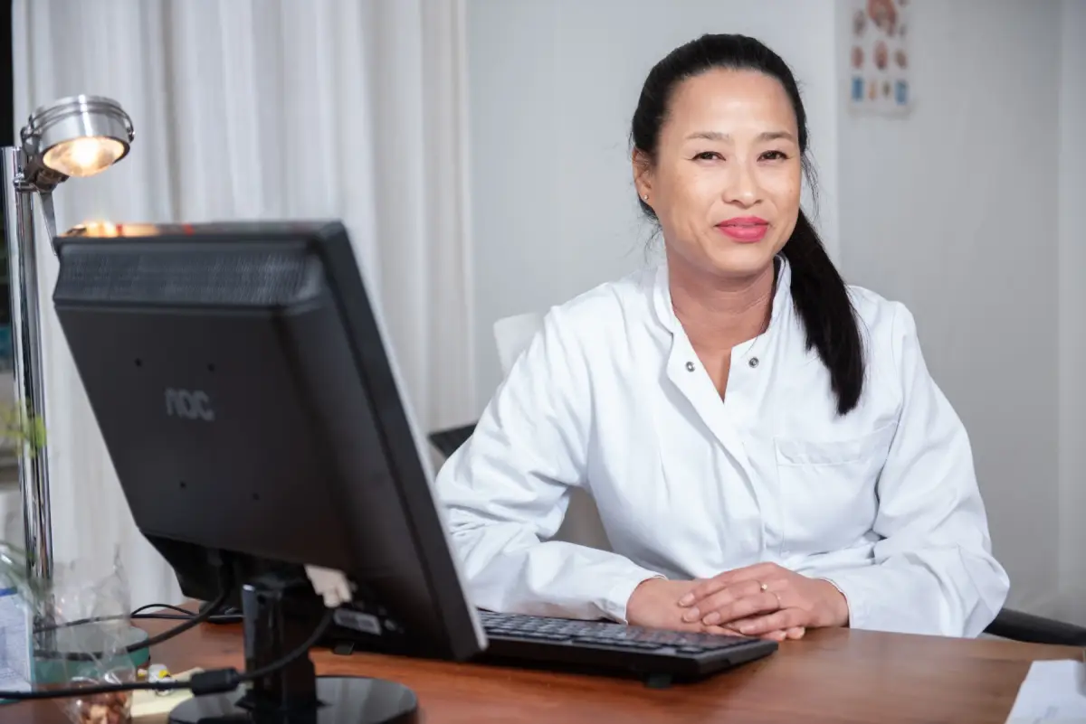 Dr. Hoang-Thu Pham - Fachärztin für Neurologie, Psychiatrie und Psychotherapie in Hamburg Dr. Hoang-Thu Pham - Fachärztin für Neurologie, Psychiatrie und Psychotherapie in Hamburg